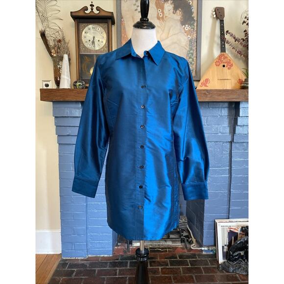 New CHICOS Sz 2 100% Silk Shimmer Blue Button Down Tunic Alianna Shirt $89 L - Picture 1 of 16